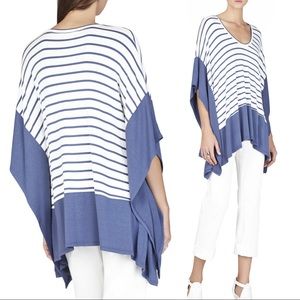 BCBGMAXAZRIA Short Sleeve Poncho Top